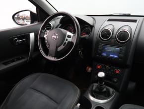 Nissan Qashqai  2.0 