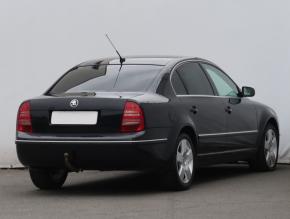 Škoda Superb  2.5 TDI Elegance 