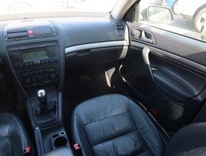 Škoda Octavia  2.0 TDI Elegance 