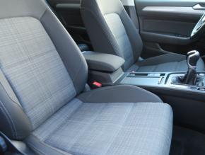 Volkswagen Passat  1.5 TSI Business 