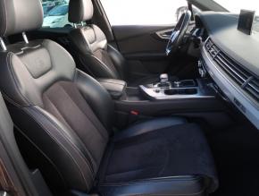 Audi Q7  3.0 TDI S-Line 