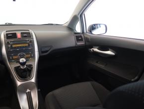 Toyota Auris  1.6 Valvematic 