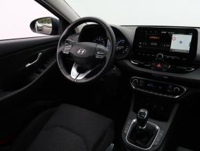 Hyundai i30 Fastback  1.5 T-GDI MHEV SMART 