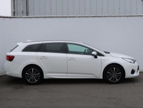 Toyota Avensis  2.0 D-4D Style 