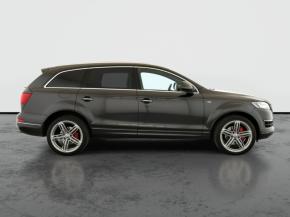 Audi Q7  3.0 TDI S-Line