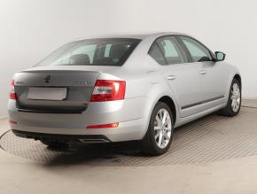 Škoda Octavia  1.8 TSI Elegance 