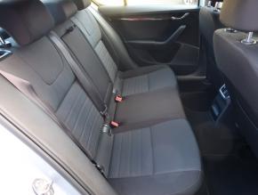 Škoda Octavia  1.8 TSI Elegance 