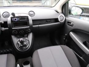 Mazda 2  1.3 i Active 