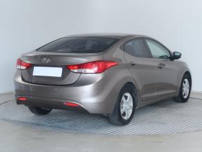 Hyundai Elantra  1.6 