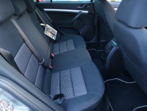 Škoda Octavia  Scout 2.0 TDI . 