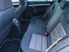 Škoda Octavia  Scout 2.0 TDI . 