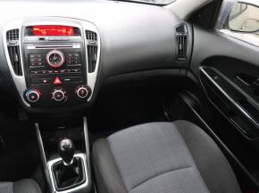 Kia Ceed  1.4 CVVT 