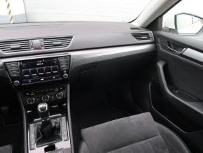 Škoda Superb  2.0 TDI Style 