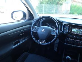 Mitsubishi Outlander  2.0 