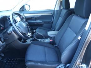 Mitsubishi Outlander  2.0 