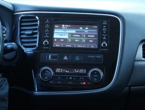 Mitsubishi Outlander  2.0 