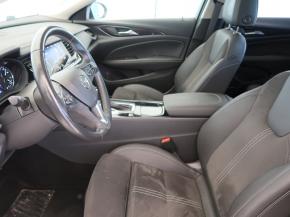 Opel Insignia  2.0 CDTI 