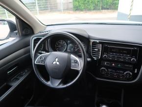 Mitsubishi Outlander  2.0 