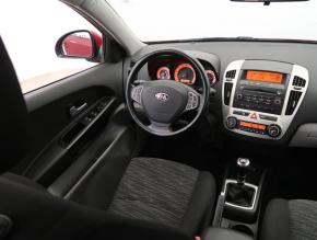 Kia Ceed  1.4 CVVT 