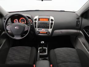 Kia Ceed  1.4 CVVT 