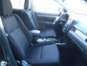 Mitsubishi Outlander  2.2 DI-D 