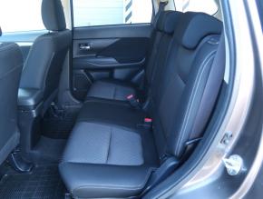 Mitsubishi Outlander  2.2 DI-D 