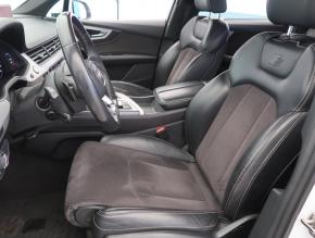 Audi Q7  3.0 TDI 