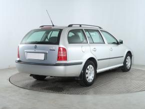 Škoda Octavia  1.6 Tour 