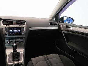 Volkswagen Golf  1.6 TDI 