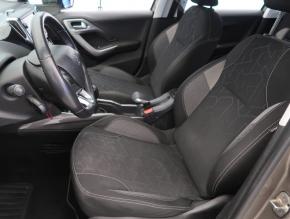 Peugeot 2008  1.2 PureTech 