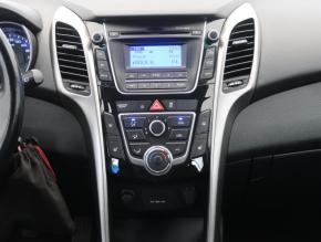 Hyundai i30  1.6 MPI 
