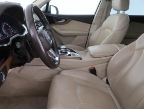 Audi Q7  3.0 TDI 