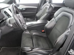 Volvo XC90  B5 AWD R-Design 