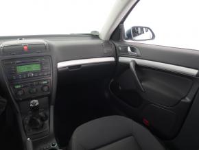 Škoda Octavia  1.6 Ambiente 