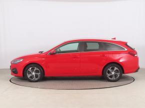 Hyundai i30  1.5 T-GDI MHEV Family Smart 