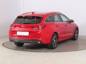 Hyundai i30  1.5 T-GDI MHEV Family Smart 
