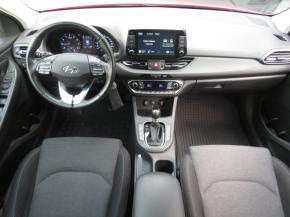 Hyundai i30  1.5 T-GDI MHEV Family Smart 