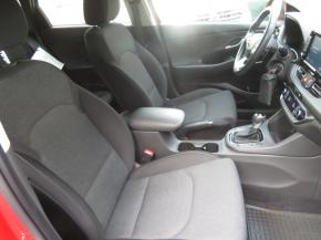 Hyundai i30  1.5 T-GDI MHEV Family Smart 