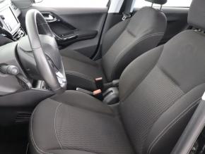 Peugeot 208  1.2 PureTech 