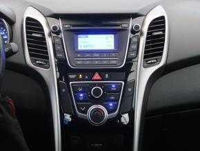 Hyundai i30  1.6 MPI 