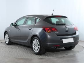 Opel Astra  1.6 T 