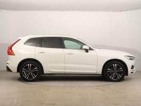 Volvo XC60  B4 AWD Momentum 