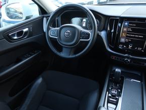 Volvo XC60  B4 AWD Momentum 