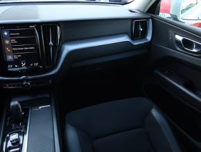 Volvo XC60  B4 AWD Momentum 
