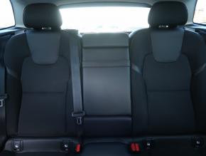 Volvo XC60  B4 AWD Momentum 
