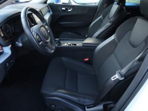 Volvo XC60  B4 AWD Momentum 