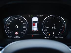 Volvo XC60  B4 AWD Momentum 