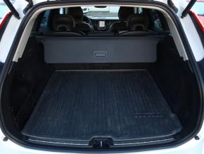 Volvo XC60  B4 AWD Momentum 