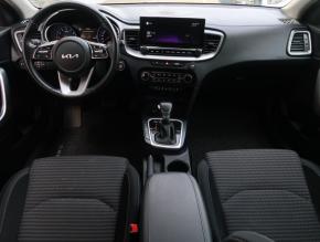 Kia Ceed  1.5 T-GDI MHEV Exclusive 