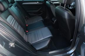 Volkswagen Passat  2.0 TSI R-Line 